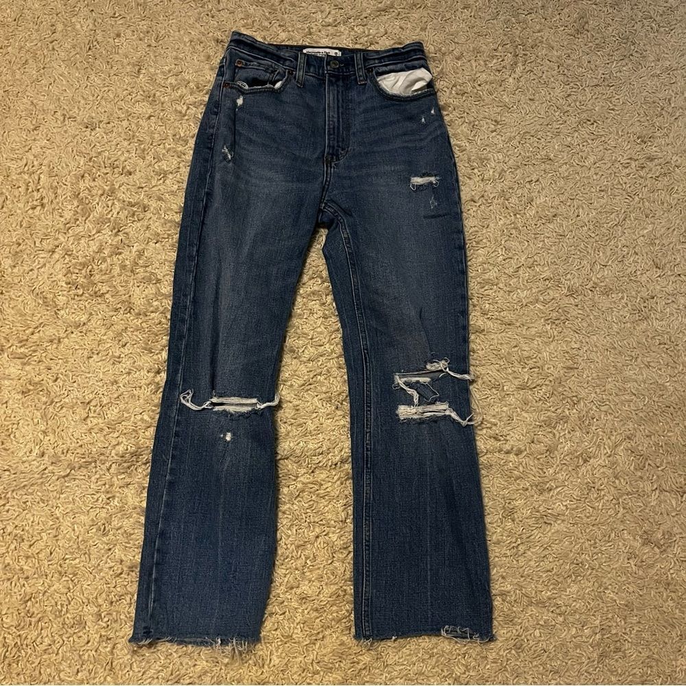 Abercrombie & Fitch The Ankle Straight Ultra High Rise Jean size 2R/26